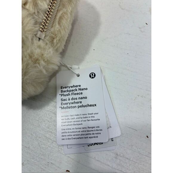 Lululemon NWT Everywhere Backpack Nano Plush Fleece in Natural Ivory/Gold One Si - Picture 7 of 8